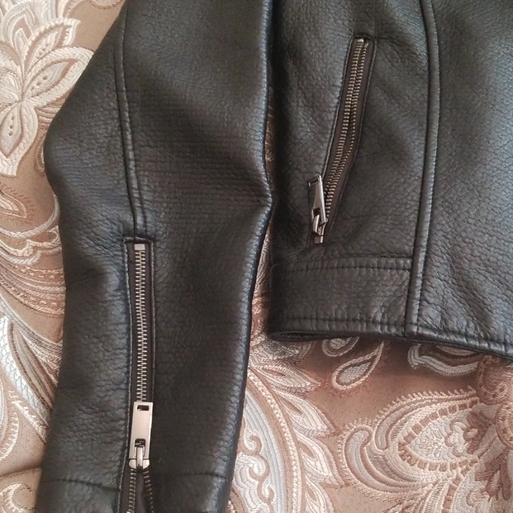 Jacket - Picture 3 of 4